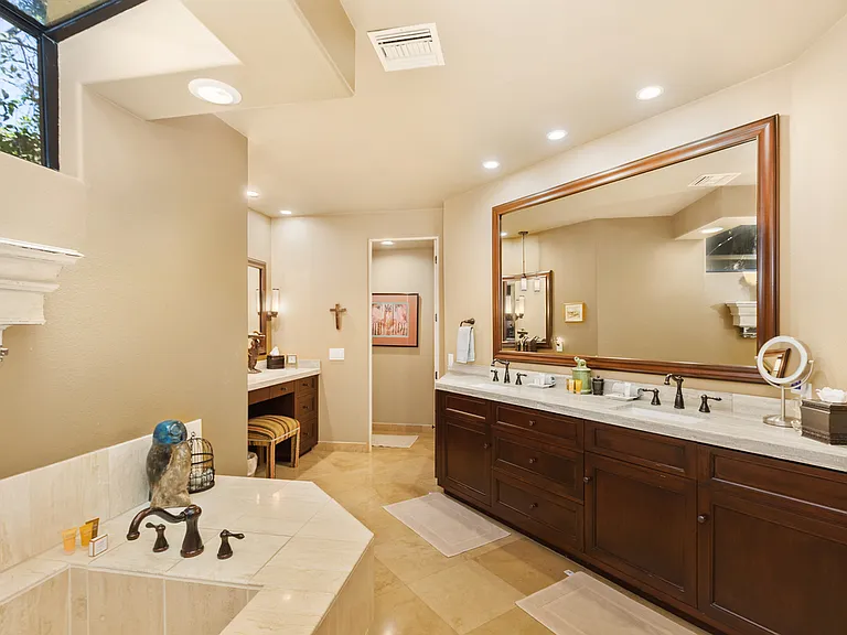 76900 Avenida Fernando — Photo 21