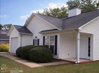 100 Glen Willow Ct, Greer, SC 29650