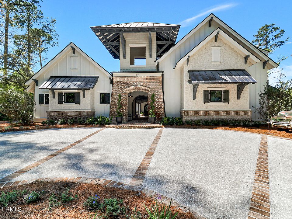 1st image of 37 Pine View Drive