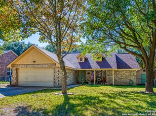 1019 Jasmine Dr, Floresville, TX 78114