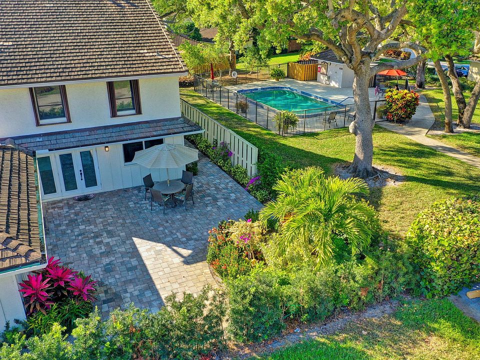 1st image of 11433 Shady Oaks Ln