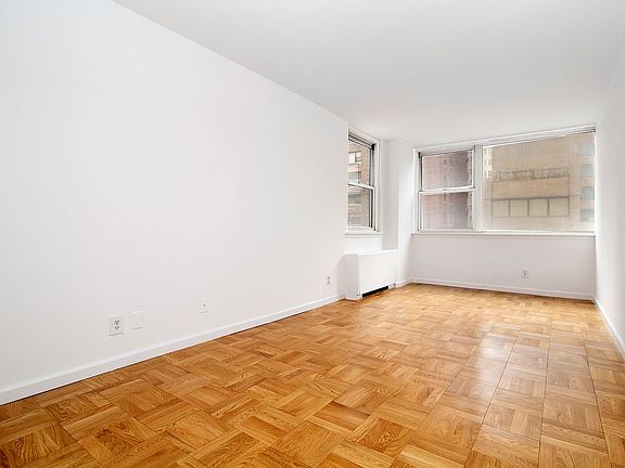 3rd image of 200 E 58th St APT 7G