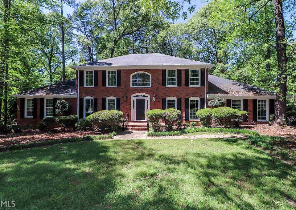 1st image of 121 Stillwood Dr #255