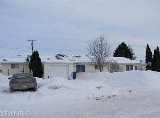 95 E Oj Morse Dr, Hesperia, MI 49421