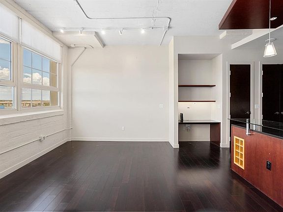 2nd image of 2600 W 7th St APT 1425