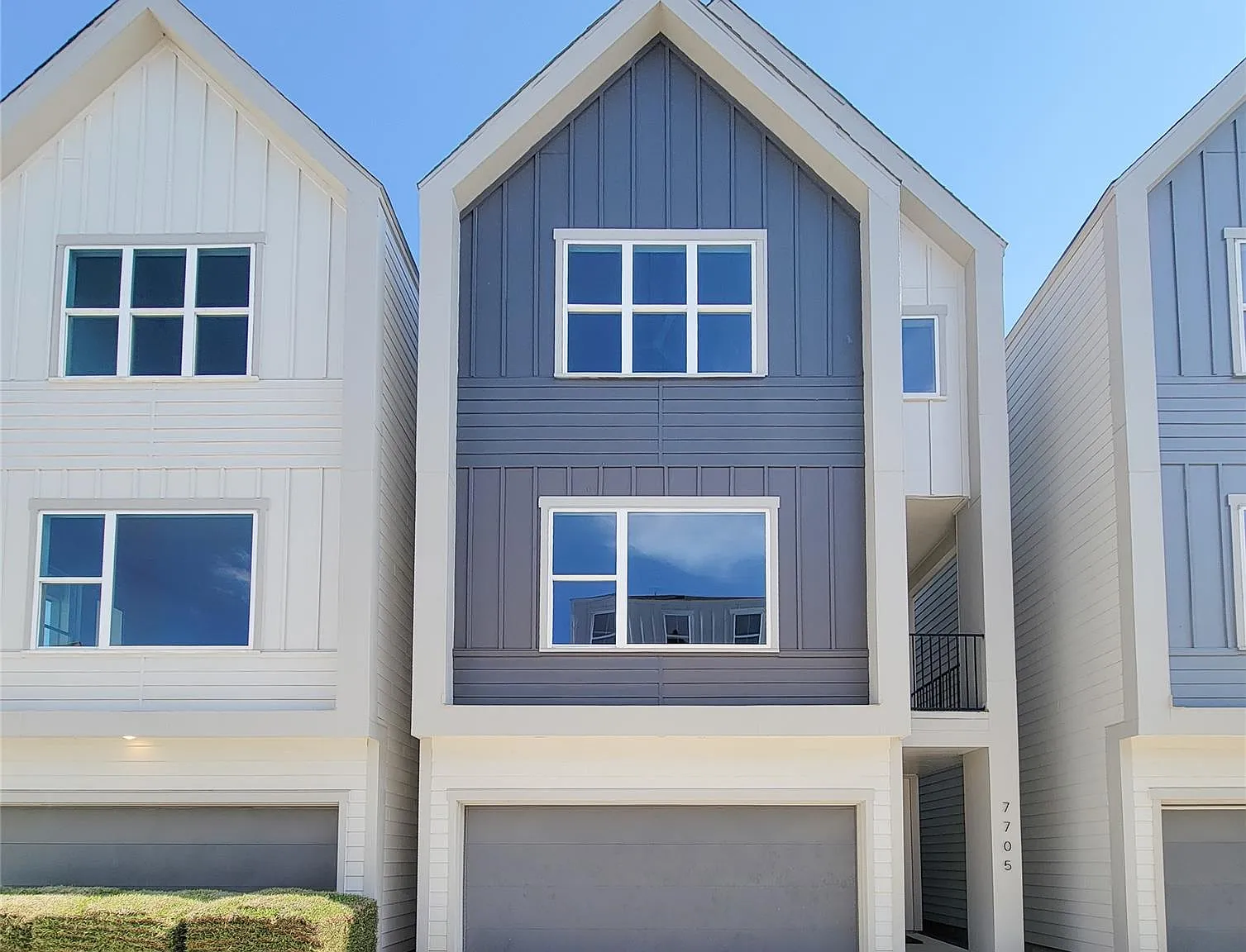 3 bed, 3.5 bath, 2145 sqft, $2,900 — Photo 1