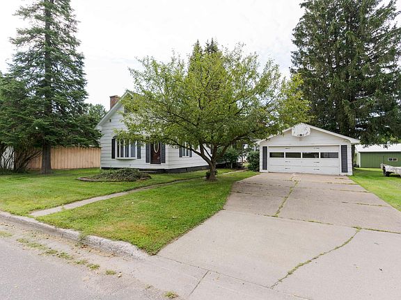 2nd image of 4 Elmwood Ave
