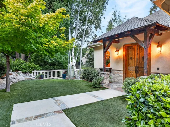27360 Elmwood Dr, Lake Arrowhead, CA 92352