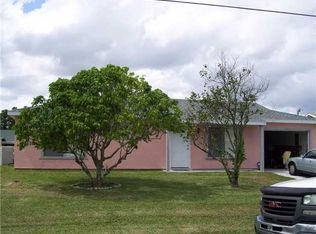 2174 SE Carnation Rd, Port Saint Lucie, FL 34952