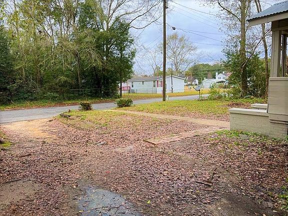 4th image of 5330 Forest Dr