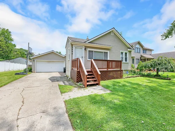 3296 Troy Dr, Troy, MI 48083