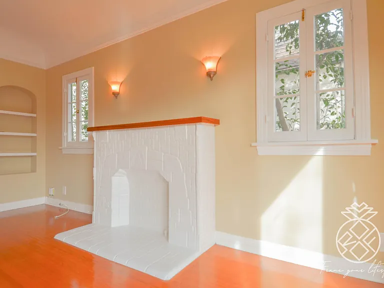 441 N Orange Grove Ave #1/2 — Photo 12