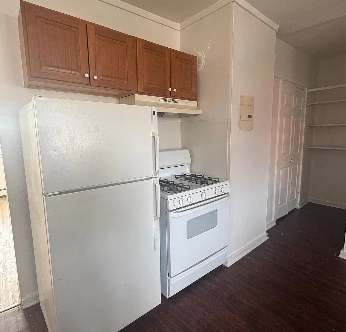 202 Noble Ave — Photo 1