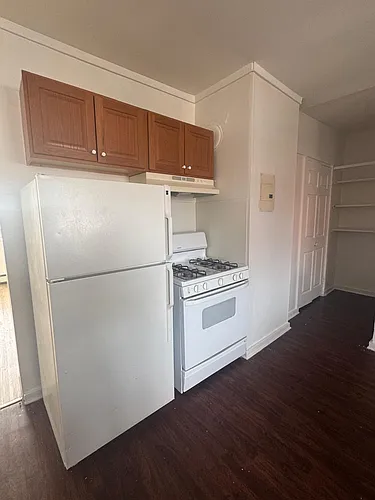 202 Noble Ave #3 Photo 1