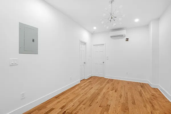 Rented by Douglas Elliman | media 18