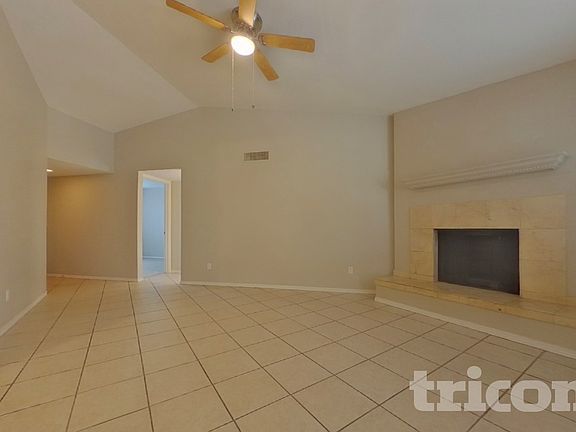 3rd image of 3413 E Dragoon Ave