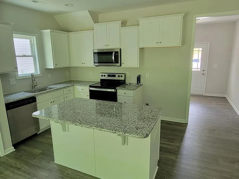 147 Diploma Dr — Photo 6