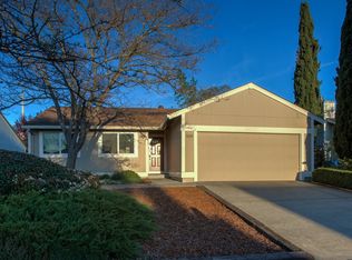 1620 Elmendorf Pl, Santa Rosa, CA 95401