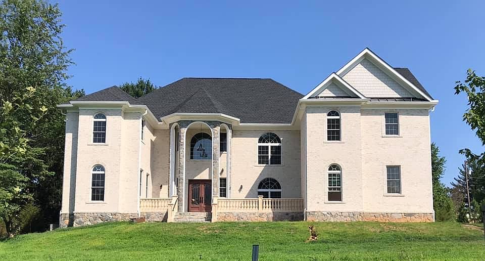 1st image of 3005 Melanie Ln