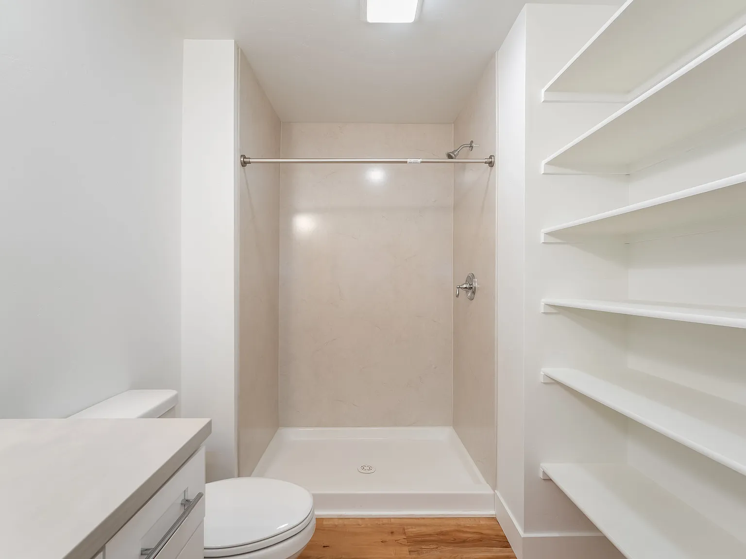 Silver Star Apartments — Photo 4