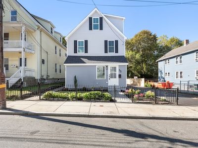 35 Garfield Ave, Hyde Park, MA, 02136