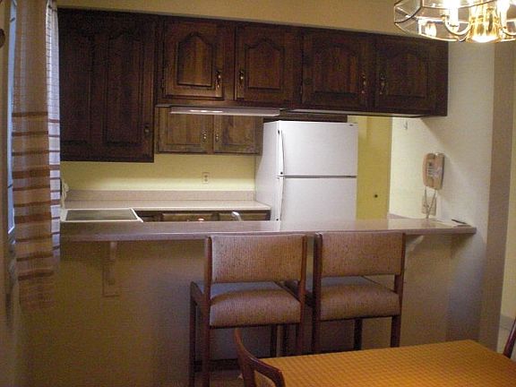 5th image of 128 Douglas Ln