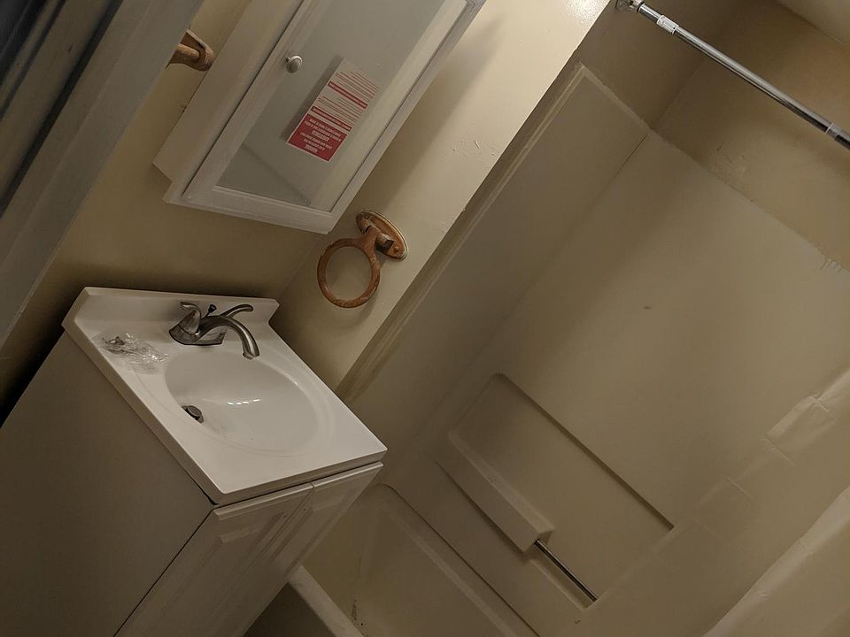 2nd image of 7 Kenyon St APT 1
