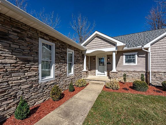 2nd image of 1249 Lost Lake Rd