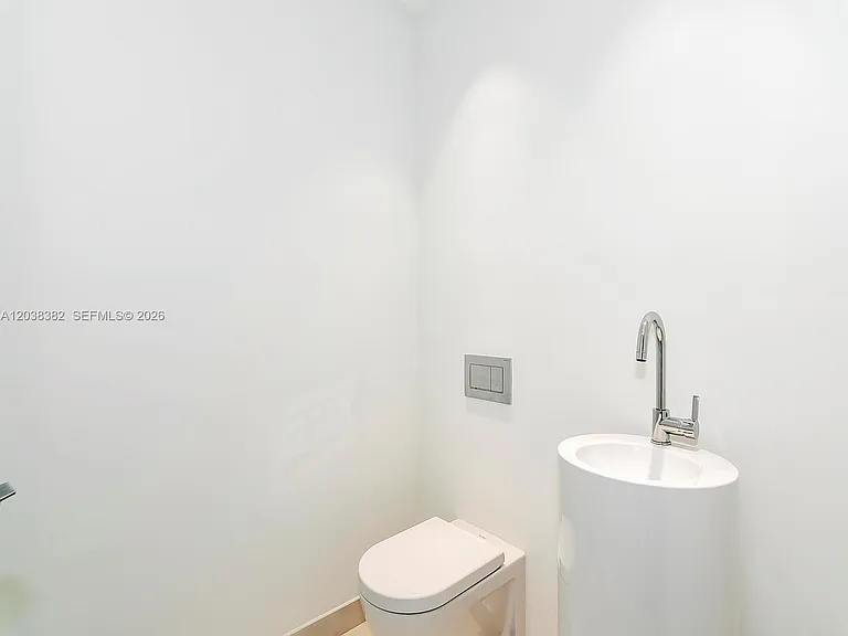 1000 Biscayne Blvd #2002 — Photo 21