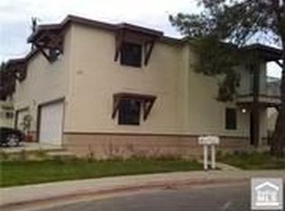 967 Las Brisas, Signal Hill, CA 90755