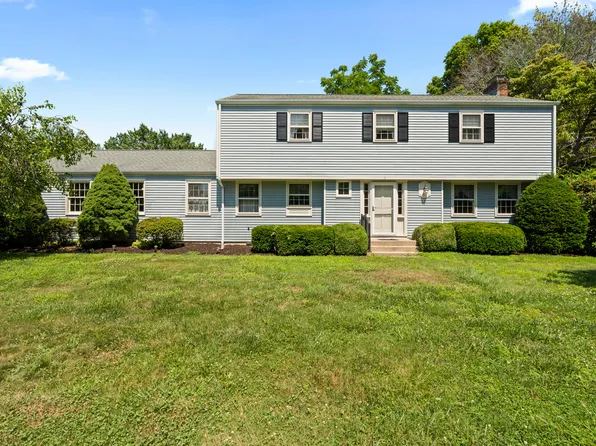 1 Sparrow Bush Lane, Guilford, CT 06437
