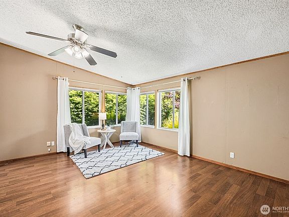 4th image of 11919 124th Street Ct E