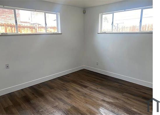 4th image of 8 N Perry St