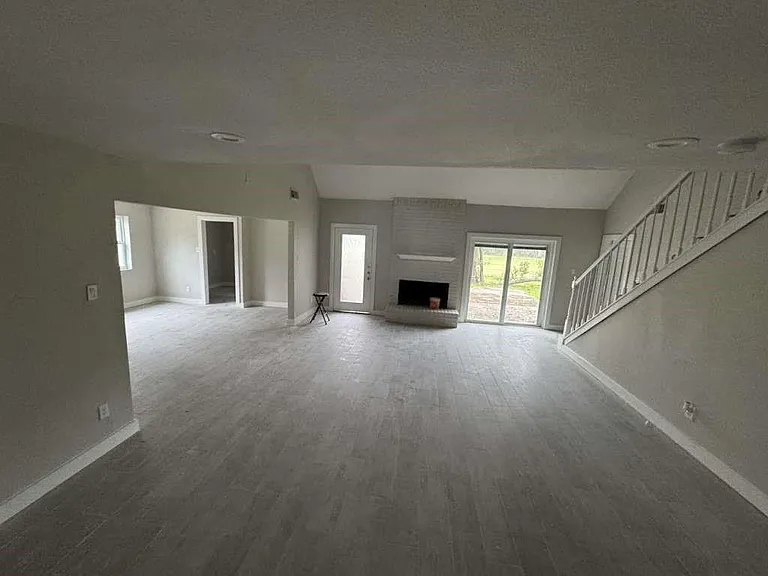 529 Brandon Rd — Photo 6