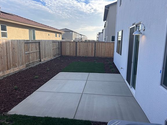 5th image of 3222 Lost Coast St