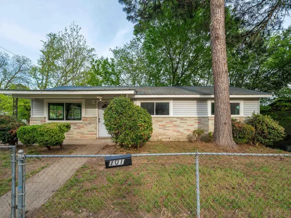 101 Hood Pl, Hot Springs, AR 71913