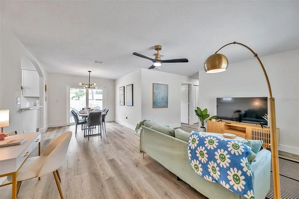 2310 Mary Sue St — Photo 4
