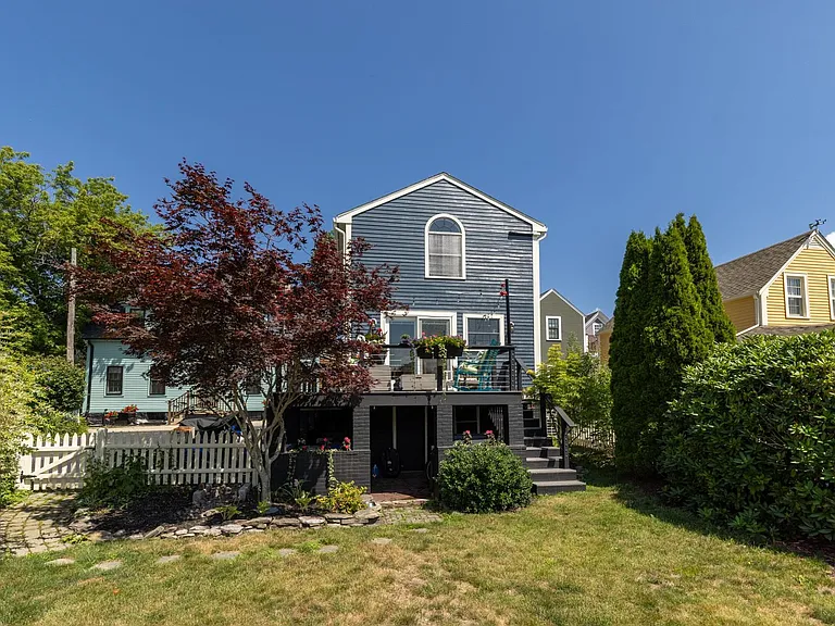 18 Walden St — Photo 37
