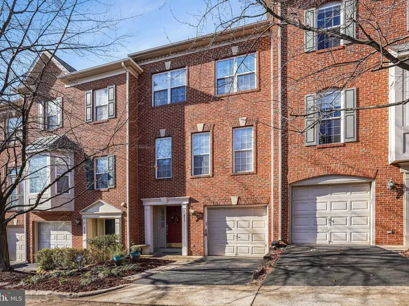 435 Stanton Pl, Alexandria, VA 22304