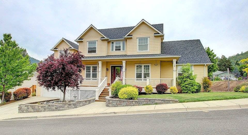 1st image of 303 Woodville Way