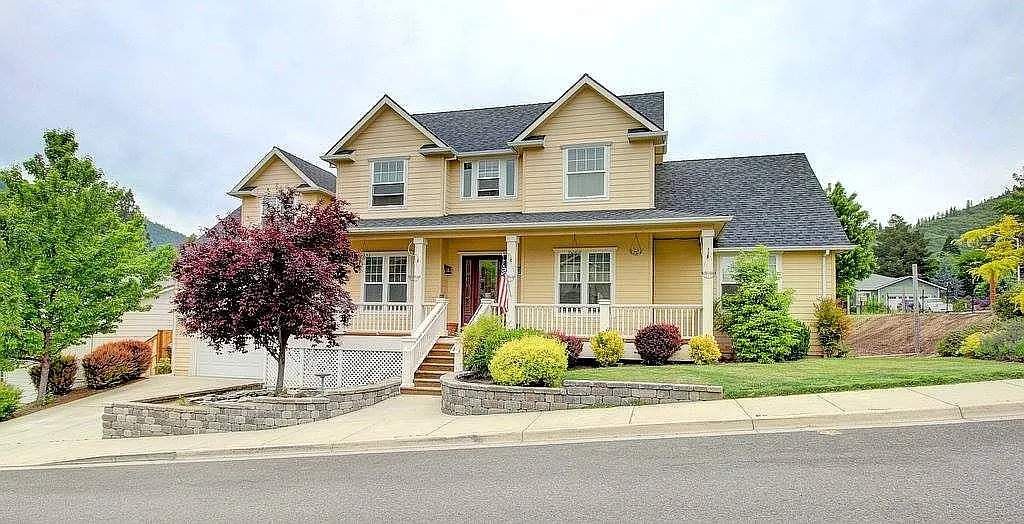303 Woodville Way photo 1