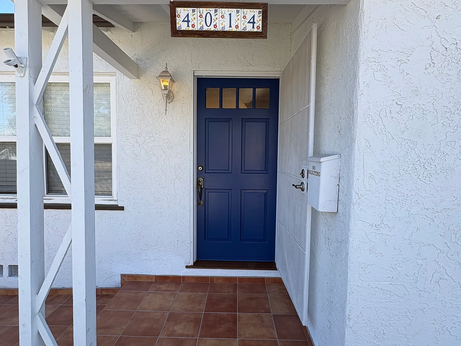 2 bed, 970 sqft, $3,888 — Photo 3