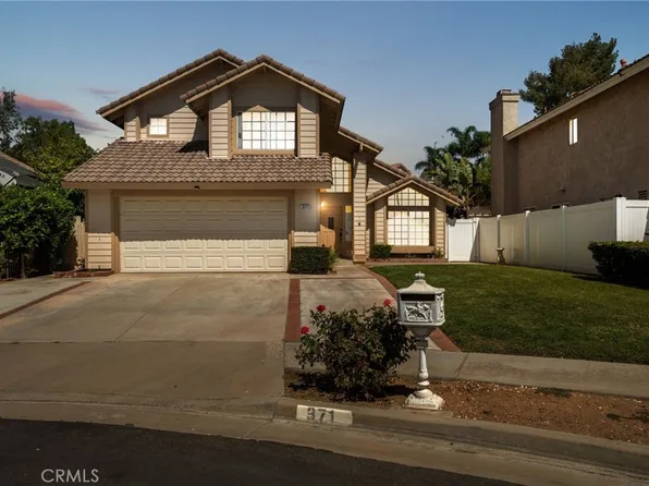 371 Glacier Cir, Corona, CA 92879