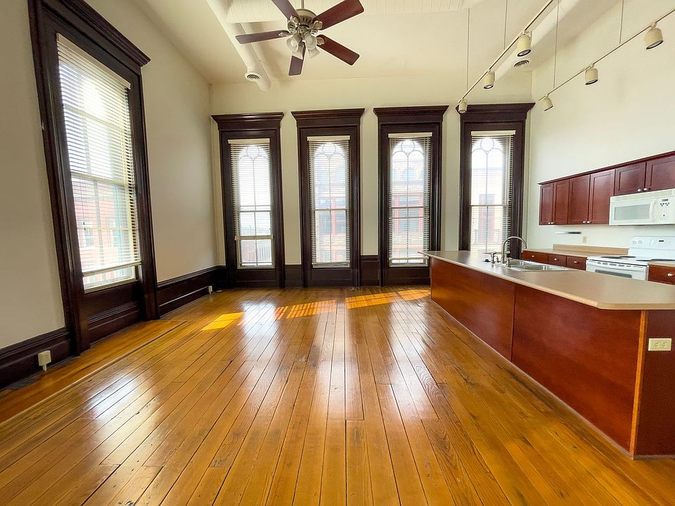 1st image of 122 S Walnut St APT 306