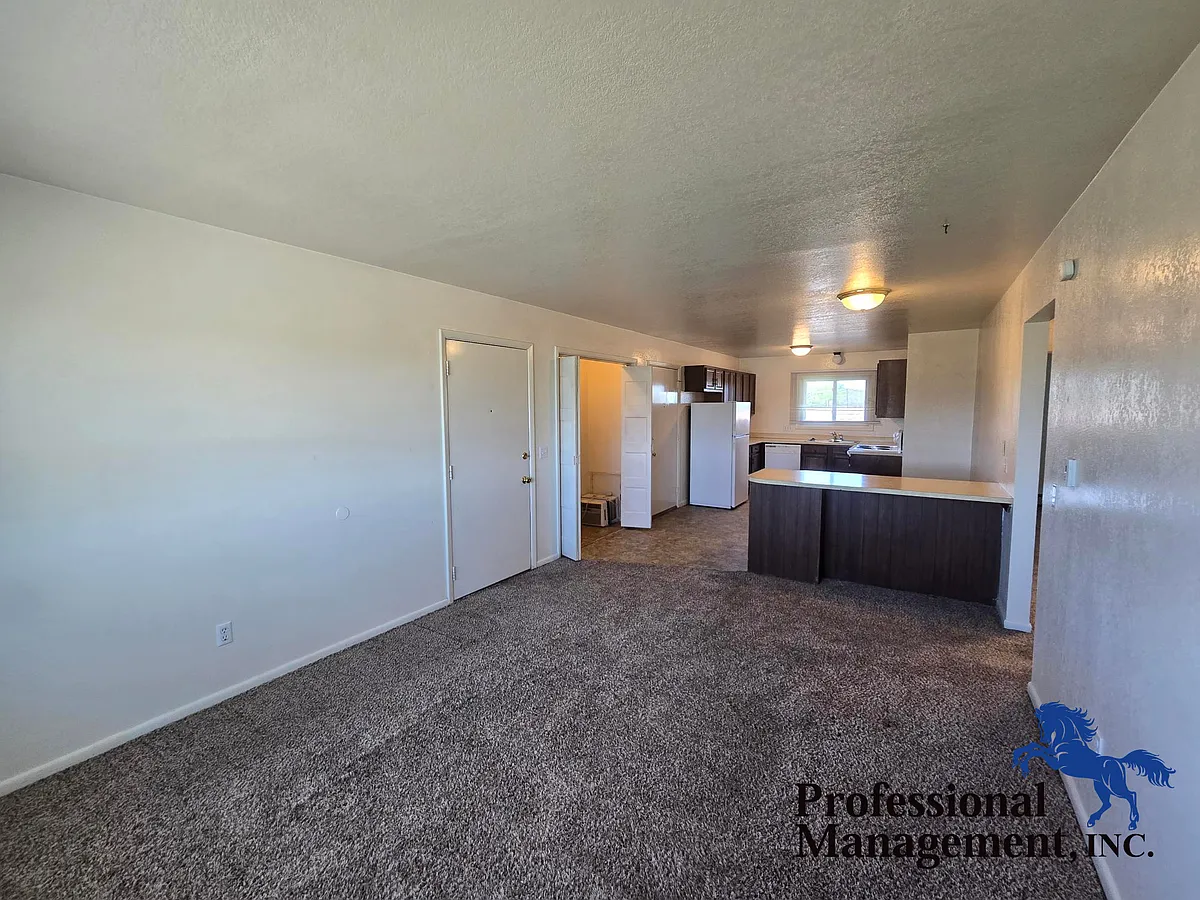 Building Photo - 836 Yellowstone River Rd #2
