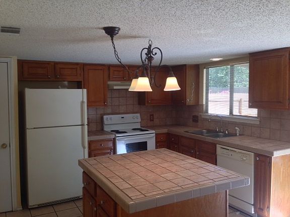 5th image of 9707 Woodshire Dr