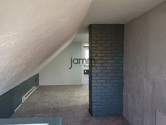 3rd image of 2174 Oakdale Rd