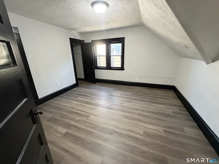 39 Houston St #3 — Photo 5