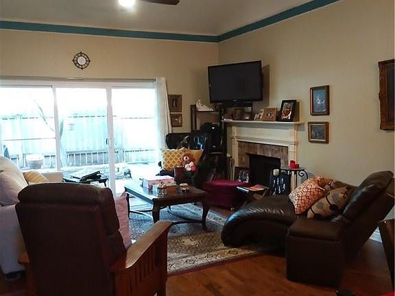 2nd image of 3803 Williamsburg Cir