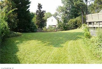 3rd image of 1404 Waterlily Ct